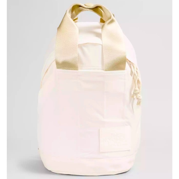 THE NORTH FACE Women's Never Stop Daypack - NWT - Picture 1 of 5